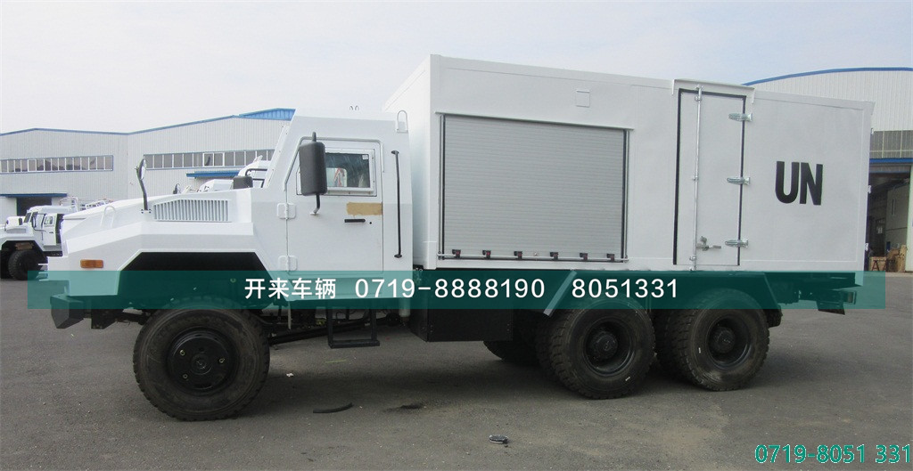 六驅(qū)防護(hù)型裝甲車