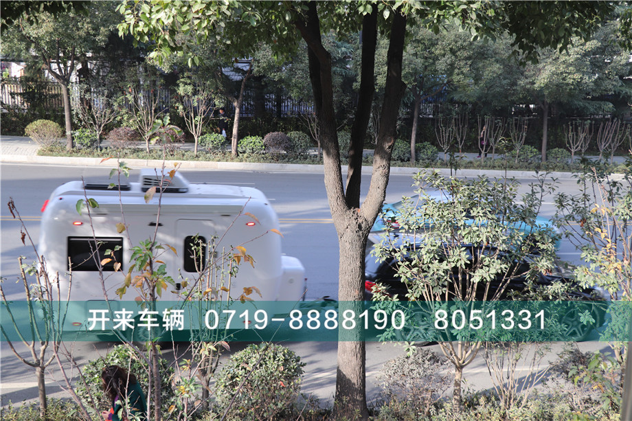 拖掛上路
