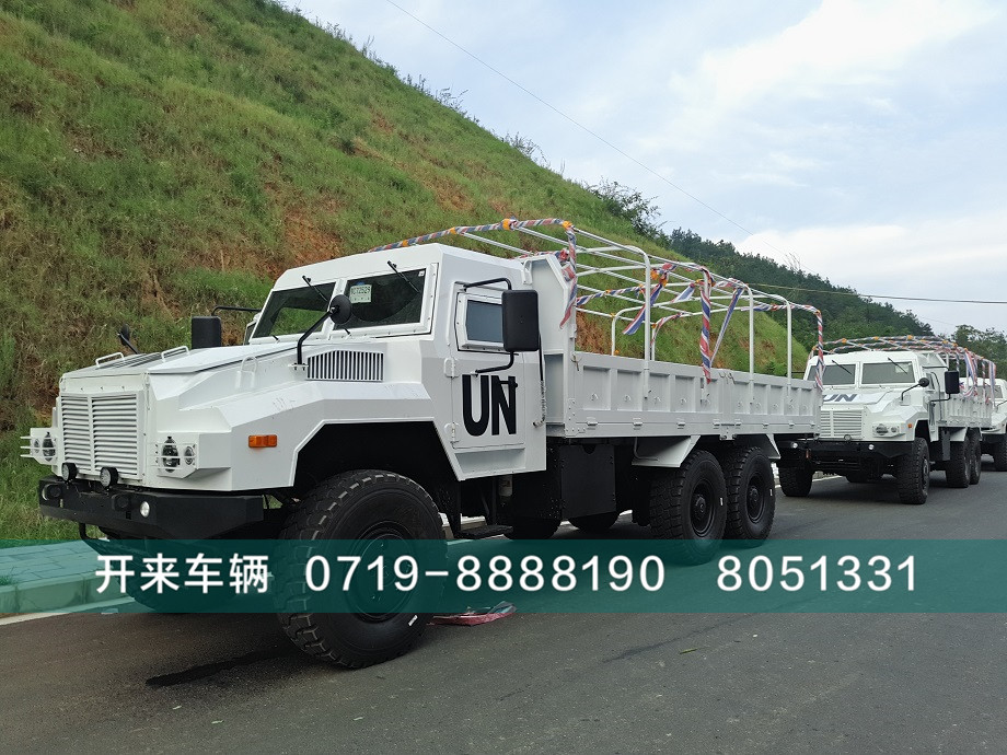 六驅(qū)裝甲運(yùn)兵車