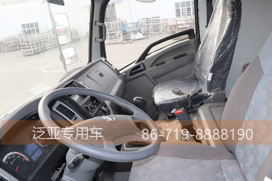 六驅(qū)工程車,3立方加運油車,六驅(qū)搶險救災車,電力維修車,六驅(qū)罐式運輸車,全驅(qū)加運油車,六驅(qū)工程車底盤,特種車改裝,災區(qū)救援車,六驅(qū)加運油車,6*6越野工程車,油罐車