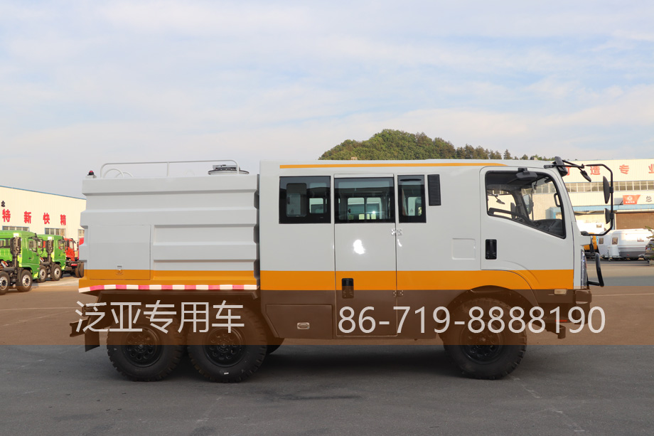 六驅(qū)工程車,3立方加運油車,六驅(qū)搶險救災車,電力維修車,六驅(qū)罐式運輸車,全驅(qū)加運油車,六驅(qū)工程車底盤,特種車改裝,六驅(qū)加運油車,6*6越野工程車,油罐車