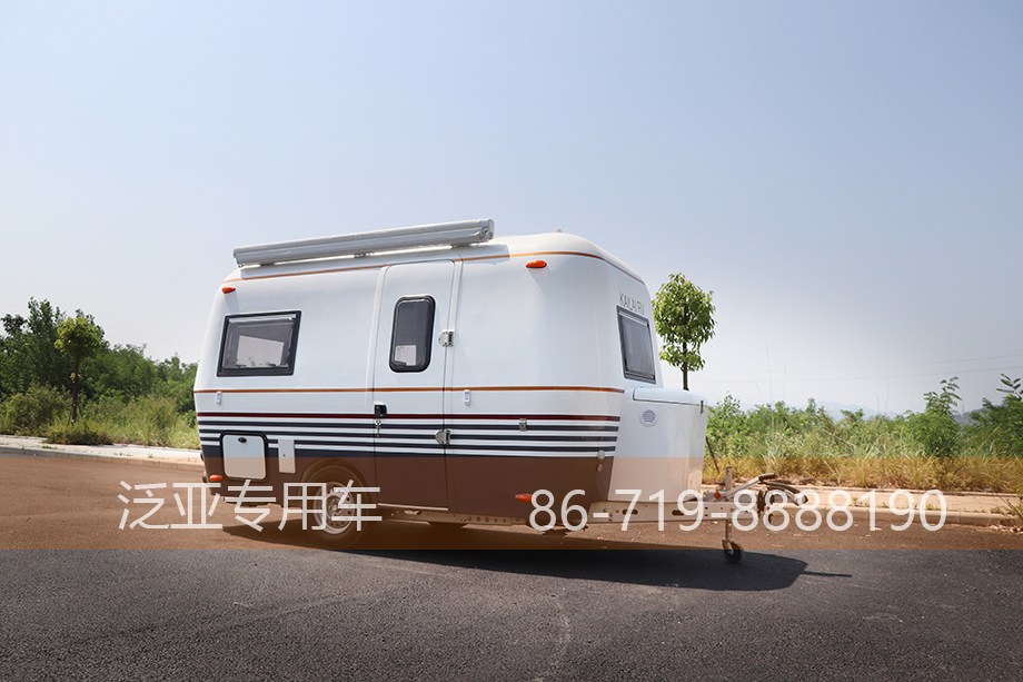拖掛房車弧形設(shè)計