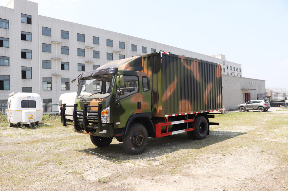 四驅(qū)迷彩D912廂式越野車(chē)_東風(fēng)4×4廂式越野運(yùn)輸車(chē)