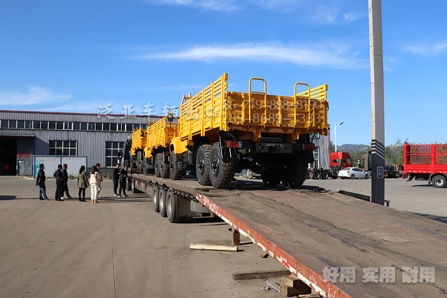 東風越野車,東風四驅(qū),六驅(qū)東風運兵車,東風4X4,東風6x6,越野專用車,東風專用車,東風運兵車,東風越野車,東風6驅(qū)卡車,東風4驅(qū)卡車,東風四驅(qū),東風六驅(qū),