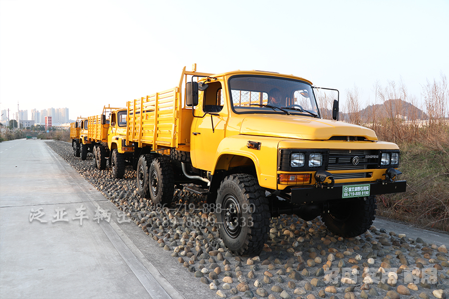 東風越野車,東風四驅(qū),六驅(qū)東風運兵車,東風4X4,東風6x6,越野專用車,東風專用車,東風運兵車,東風越野車,東風6驅(qū)卡車,東風4驅(qū)卡車,東風四驅(qū),東風六驅(qū),