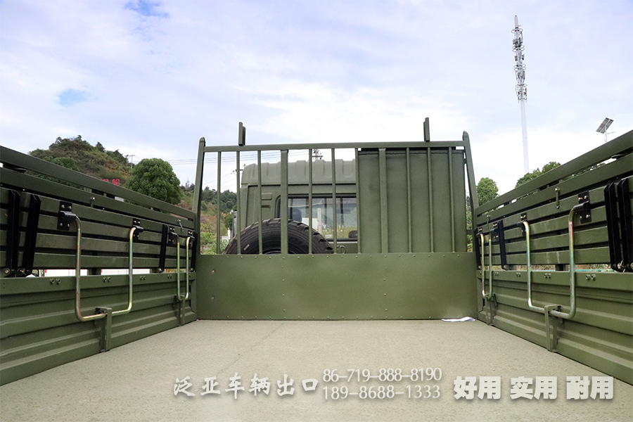 東風(fēng)天錦卡車,4×4天錦越野車,四驅(qū)天錦運(yùn)兵車,東風(fēng)2102越野運(yùn)兵車,東風(fēng)軍車報(bào)價(jià),四驅(qū)東風(fēng)天錦載貨車,210馬力東風(fēng)卡車,東風(fēng)軍用越野卡車,4×4越野客車改裝,東風(fēng)天錦越野車