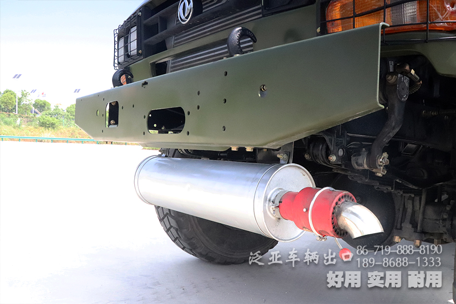 EQ2100出口,東風(fēng)六驅(qū)出口,東風(fēng)EQ2100,東風(fēng)越野車出口,右舵六驅(qū)越野車,右舵六驅(qū)出口,加運(yùn)油車出口,東風(fēng)右舵越野車,東風(fēng)右舵加運(yùn)油車,東風(fēng)EQ2100出口