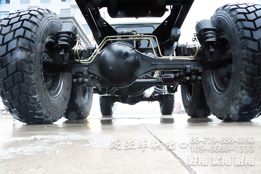 東風(fēng)EQ2100E6D,東風(fēng)六驅(qū)越野卡車,6*6東風(fēng)經(jīng)典長頭貨車,經(jīng)典款東風(fēng)尖頭,3.5噸越野車,東風(fēng)3.5噸運(yùn)兵車,東風(fēng)六驅(qū)eq2100,東風(fēng)長頭貨車,東風(fēng)經(jīng)典卡車