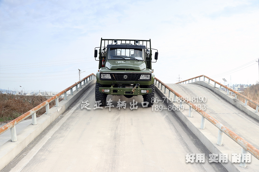 湖北越野車,東風專用車,EQ2100,東風六驅(qū),東風運兵車,東風卡車,東風越野底盤,越野底盤改裝,越野專用車,六驅(qū)底盤改裝