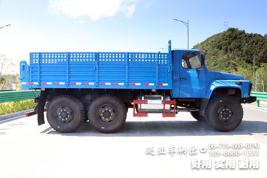 東風(fēng)六驅(qū),EQ2100,東風(fēng)越野載貨車,東風(fēng)越野卡車,越野卡車出口,6x6自卸車,長(zhǎng)頭自卸卡車,六驅(qū)自卸車,單排自卸車,單排卡車,越野卡車出口,東風(fēng)自卸車,東風(fēng)越野車