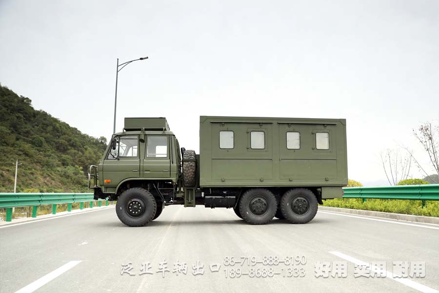 東風(fēng)六驅(qū)越野卡車， 后援保障車，維修保障車，EQ2102,六驅(qū)越野車，東風(fēng)六驅(qū)