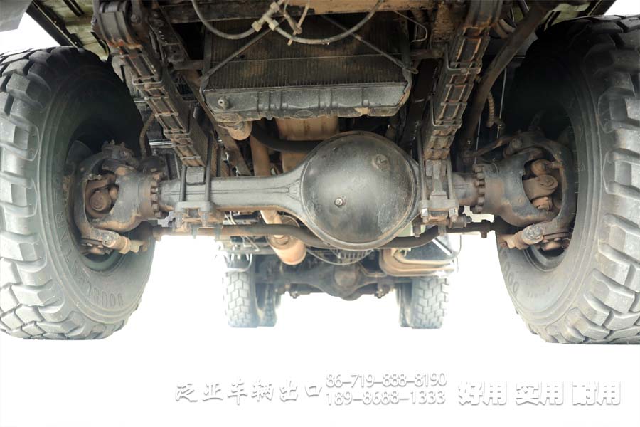 東風(fēng)六驅(qū)越野卡車， 后援保障車，維修保障車，EQ2102,六驅(qū)越野車，東風(fēng)六驅(qū)