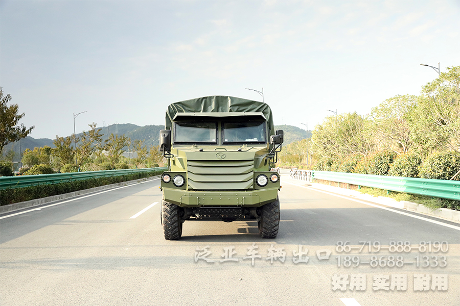 六驅(qū)裝甲車,越野運兵車,防護型裝甲車,防彈越野車,長頭運兵車,國際維和車,部隊訓(xùn)練指揮車,越野專用車,定制化出口車改裝