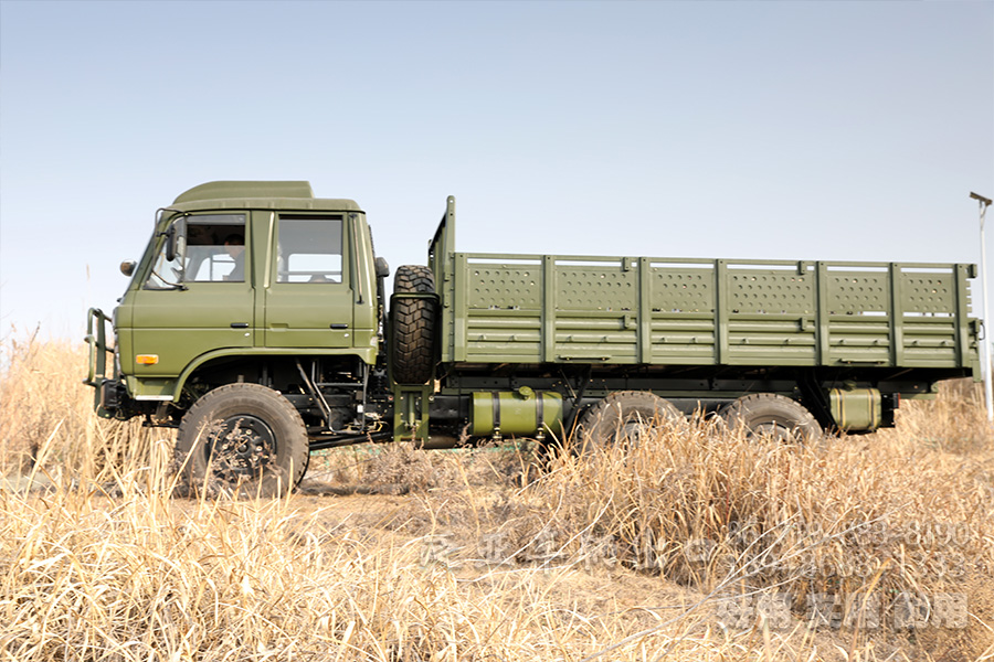6*6運(yùn)兵車,EQ2102N,雙排越野卡車,東風(fēng)153雙排,六驅(qū)卡車配置,東風(fēng)運(yùn)兵車