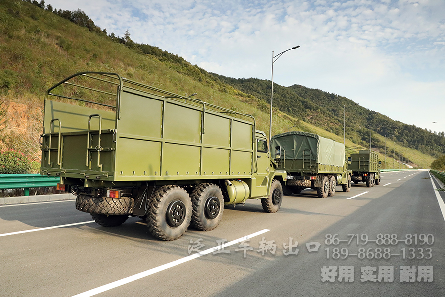 六驅(qū)裝甲車,越野運兵車,防護型裝甲車,防彈越野車,長頭運兵車,國際維和車,部隊訓(xùn)練指揮車,越野專用車,定制化出口車改裝