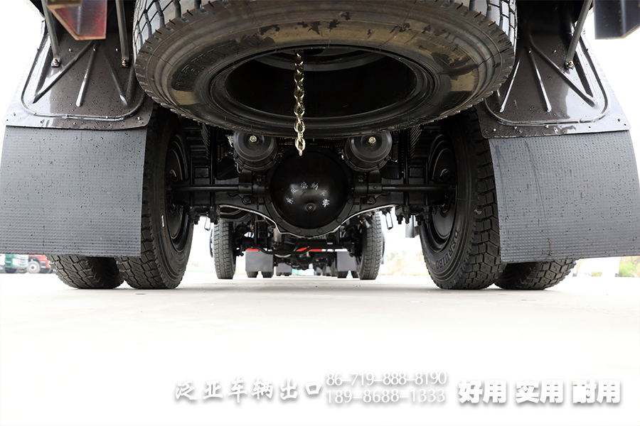 4*4東風(fēng)卡車,輕型卡車,越野卡車,東風(fēng)雙排卡車,3噸小型卡車,貨箱4.2米