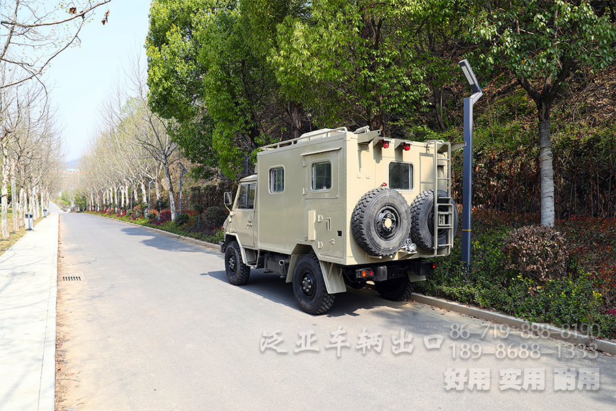 依維柯2046,越野型旅居房車,移動辦公車,房車定制改裝,戶外辦公室