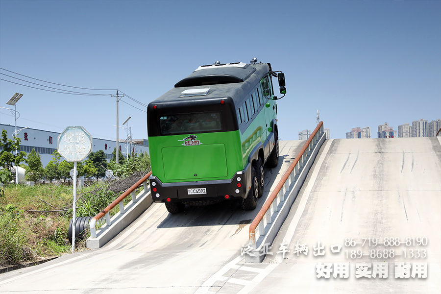東風(fēng)6X6客車(chē),210馬力客車(chē),210馬力公交車(chē),,210馬力公交車(chē),25座中巴車(chē),東風(fēng)8米巴士車(chē),260馬力客車(chē),東風(fēng)六驅(qū)卡車(chē),東風(fēng)30座客車(chē)