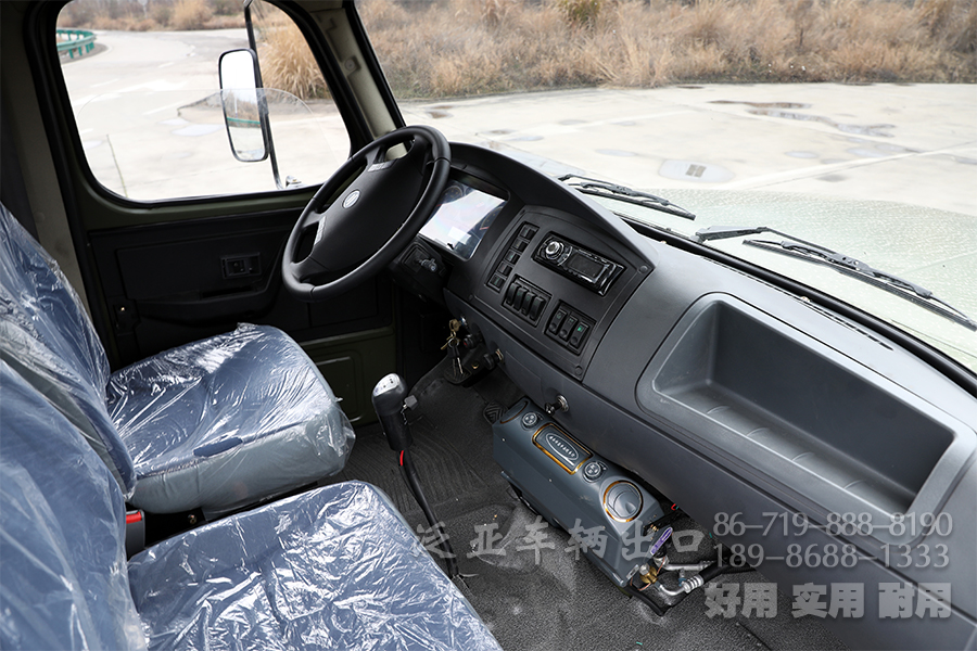 東風尖頭車出口,210馬力長頭卡車,4*2尖頭車,10噸卡車,出口型卡車,載貨汽車