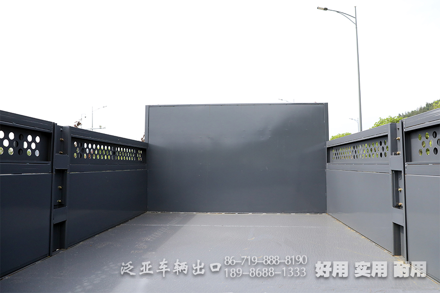 5噸自卸貨車,6*6越野自卸汽車,東風山貓,自卸卡車出口,六驅(qū)輕型卡車,新款自卸