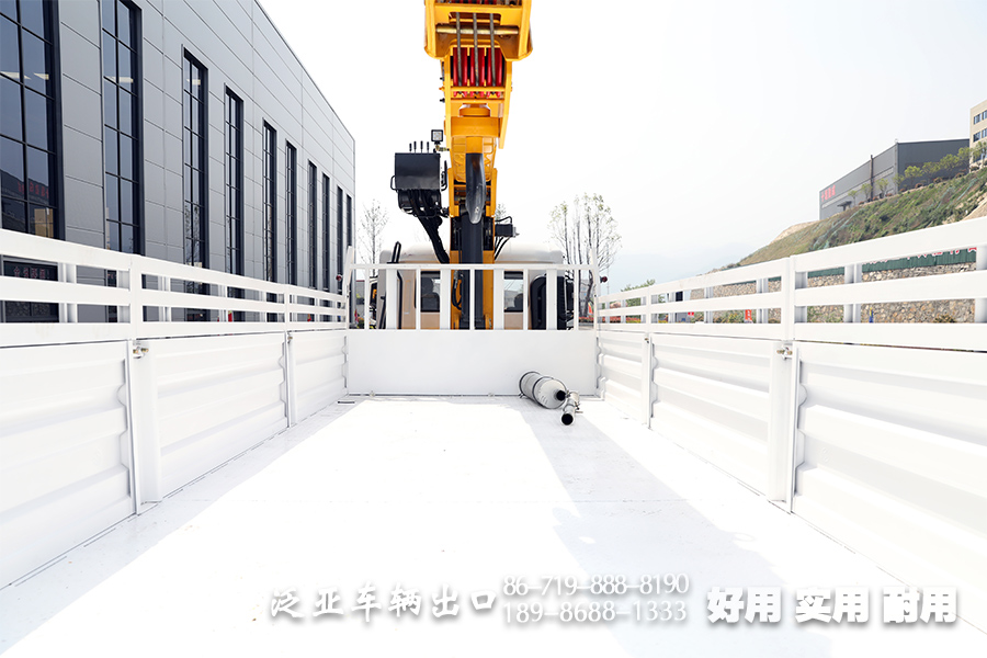 徐工10噸隨車吊,隨車吊改裝廠家,四節(jié)臂直臂吊,東風(fēng)底盤隨車吊,SQ10SK3Q隨車起重運(yùn)輸車,10噸四節(jié)臂吊機(jī)