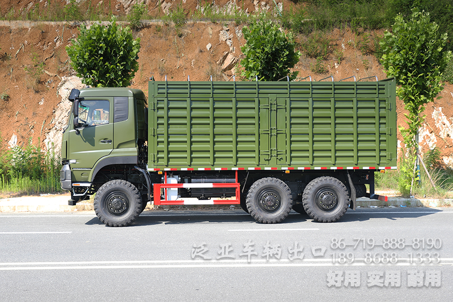 東風(fēng)六驅(qū)340馬力越野運(yùn)輸車，340馬力重型商用車出口、大載荷越野運(yùn)輸車
