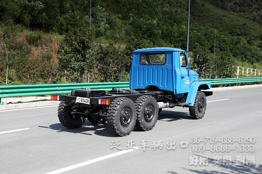 東風六驅經典款EQ2082越野底盤,EQ240,東風藍卡車,尖頭卡車,出口長頭底盤,經典越野卡車