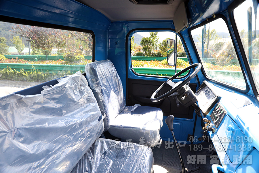 東風六驅經典款EQ2082越野底盤,EQ240,東風藍卡車,尖頭卡車,出口長頭底盤,經典越野卡車