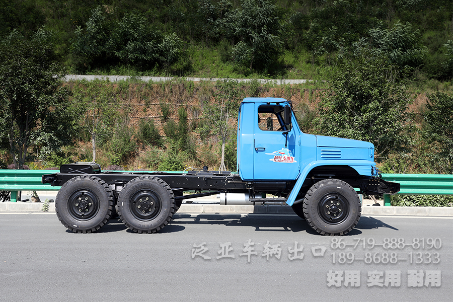 東風六驅經典款EQ2082越野底盤,EQ240,東風藍卡車,尖頭卡車,出口長頭底盤,經典越野卡車