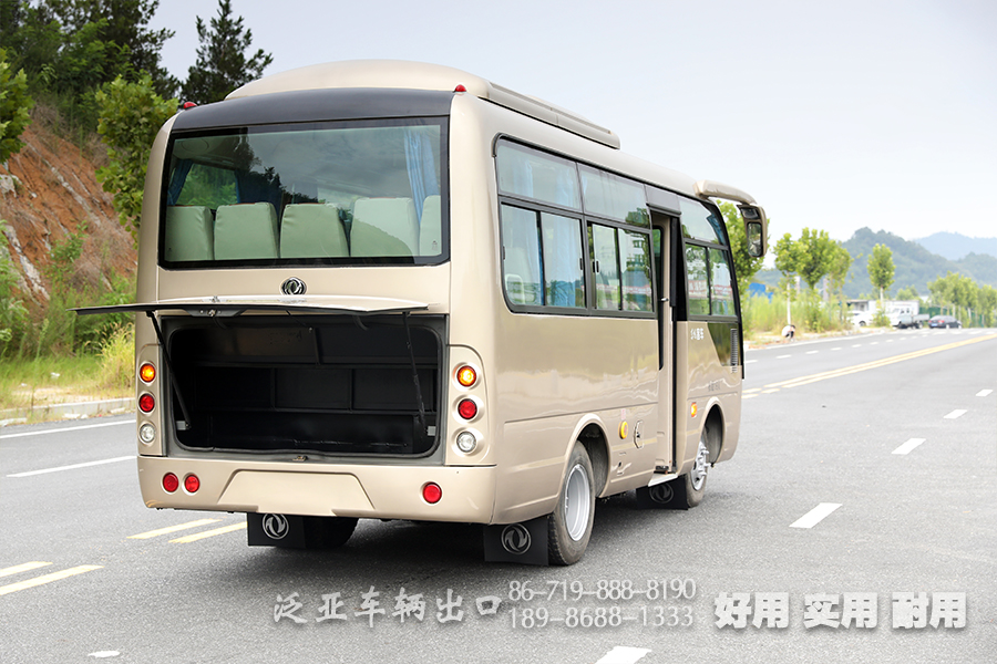 19座公交車,19座鄉(xiāng)村巴士,農(nóng)巴村巴,單橋中巴車,6米中型客車,出口型巴士
