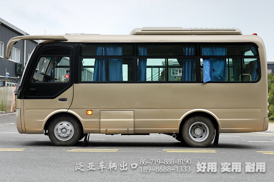 19座公交車,19座鄉(xiāng)村巴士,農(nóng)巴村巴,單橋中巴車,6米中型客車,出口型巴士