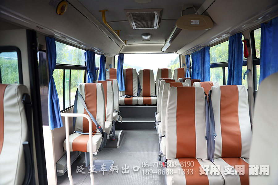 19座公交車,19座鄉(xiāng)村巴士,農(nóng)巴村巴,單橋中巴車,6米中型客車,出口型巴士