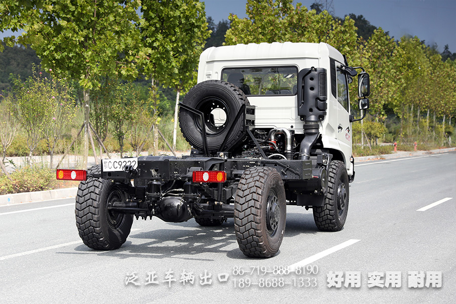 東風(fēng)4×4,210馬力底盤,東風(fēng)專用車,越野專用底盤,雙軸底盤,底盤改裝廠家,單胎越野底盤,專用車底盤廠家,平頭一排半底盤