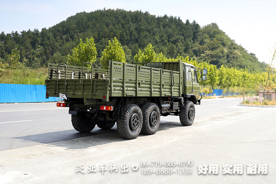 六驅越野車,EQ2102G平頭,六驅越野卡車,東風EQ2102G三噸半,東風EQ2102,六驅越野卡車,全驅越野貨車,東風6X6全驅卡車
