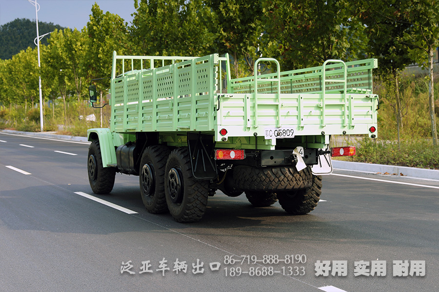 東風(fēng)EQ2100,東風(fēng)定制款越野車,長頭EQ2100,六驅(qū)越野運(yùn)兵車,6*6尖頭載貨汽車,六驅(qū)載貨汽車,運(yùn)兵卡車,長頭卡車,190馬力卡車,越野運(yùn)兵車