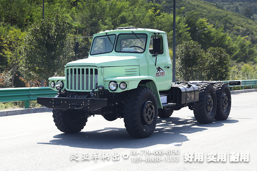 東風(fēng)雙玻璃EQ2100六驅(qū)越野底盤_6×6尖頭EQ245運(yùn)兵卡車底盤出口_長頭190馬力軍車專用改裝