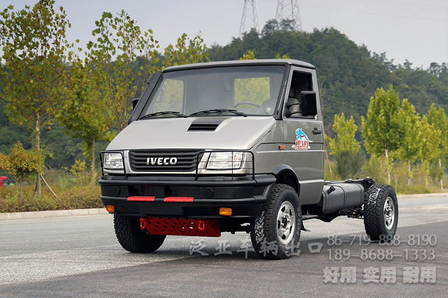 全驅(qū)輕型加長(zhǎng)款長(zhǎng)頭房車(chē)底盤(pán)_依維柯4X4越野改裝_多功能四驅(qū)短頭卡車(chē)出口