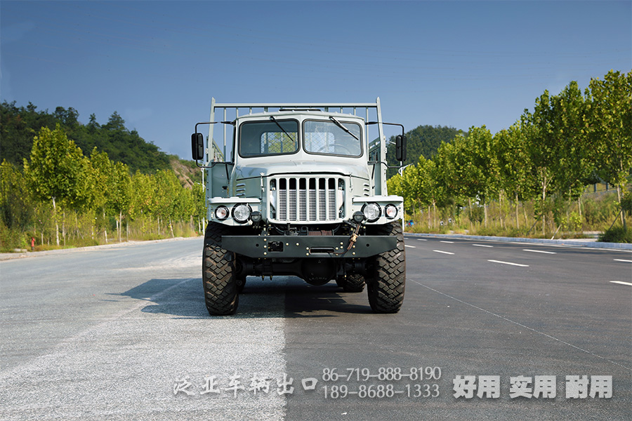 東風EQ2100,東風全驅越野卡車,長頭EQ2100,六驅越野運兵車,6*6尖頭載貨汽車,六驅載貨汽車,運兵卡車,長頭卡車,210馬力卡車,越野運兵車