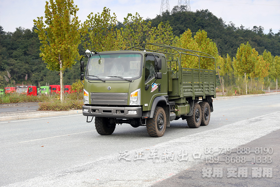 平頭EQ240東風(fēng)六驅(qū)越野貨車_EQ2082柴油越野卡車_東風(fēng)6x6全驅(qū)民用越野卡車出口