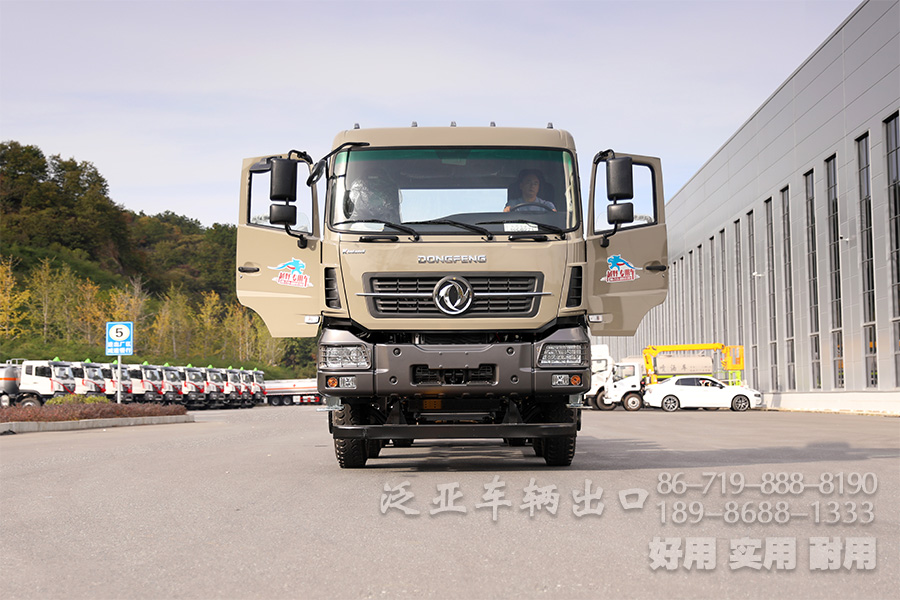 <strong>改裝出口款：東風(fēng)8x4平板運輸車出口改裝款底盤</strong>