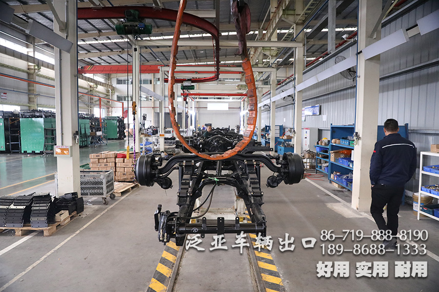 東風(fēng)六驅(qū)、越野專用車、越野加油車、六驅(qū)加油車、六驅(qū)越野車、東風(fēng)專用車