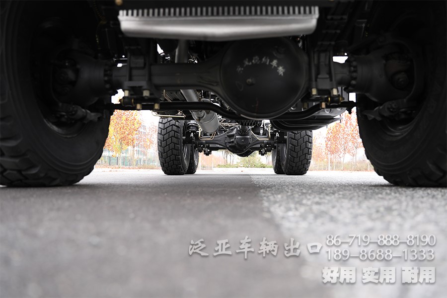 東風(fēng)六驅(qū)一排半駕駛室,EQ2102N,越野底盤,專用車底盤,東風(fēng)6*6,東風(fēng)平頭底盤,153雙排駕駛室,軍車底盤,153雙排底盤