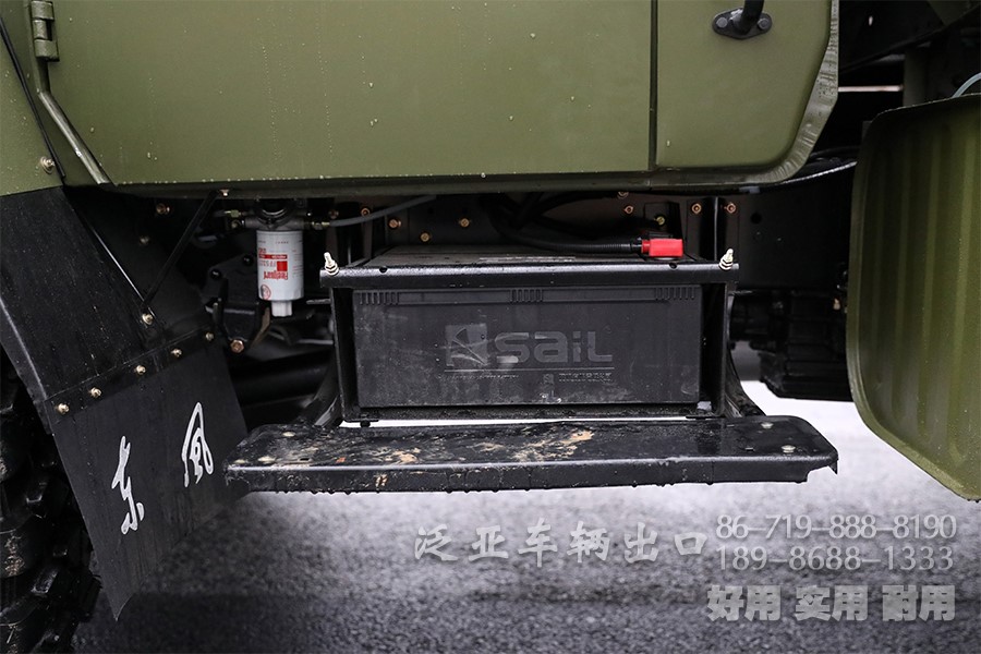  東風(fēng)六驅(qū)尖頭卡車(chē),六驅(qū)越野卡車(chē),六驅(qū)長(zhǎng)頭貨車(chē),東風(fēng)6*6卡車(chē),EQ2100,3.5噸長(zhǎng)頭貨車(chē),東風(fēng)四驅(qū)六驅(qū)越野車(chē)
