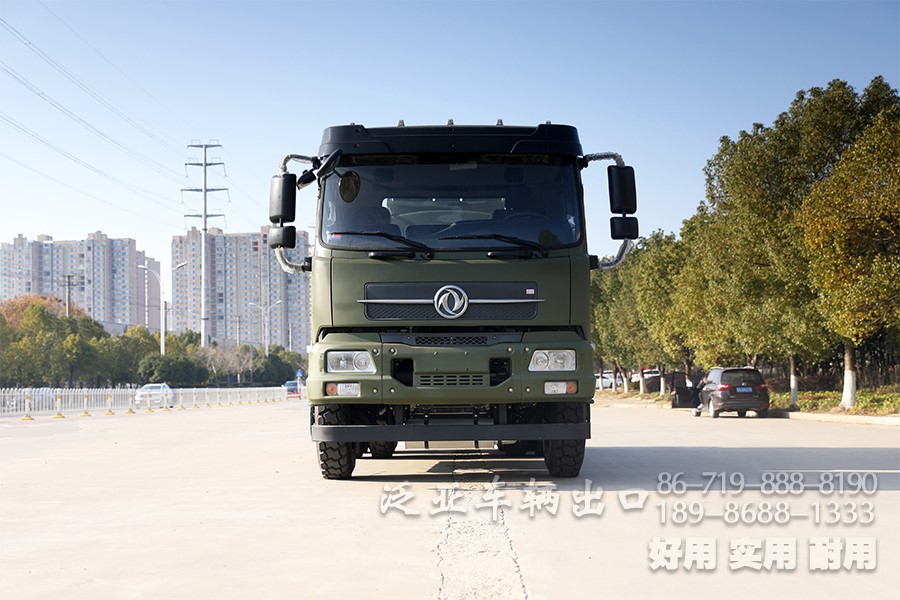 東風(fēng)6x4、東風(fēng)6x6、油罐車、加油車、罐式加油車、東風(fēng)6x4越野油罐車、平頭臥鋪加油車