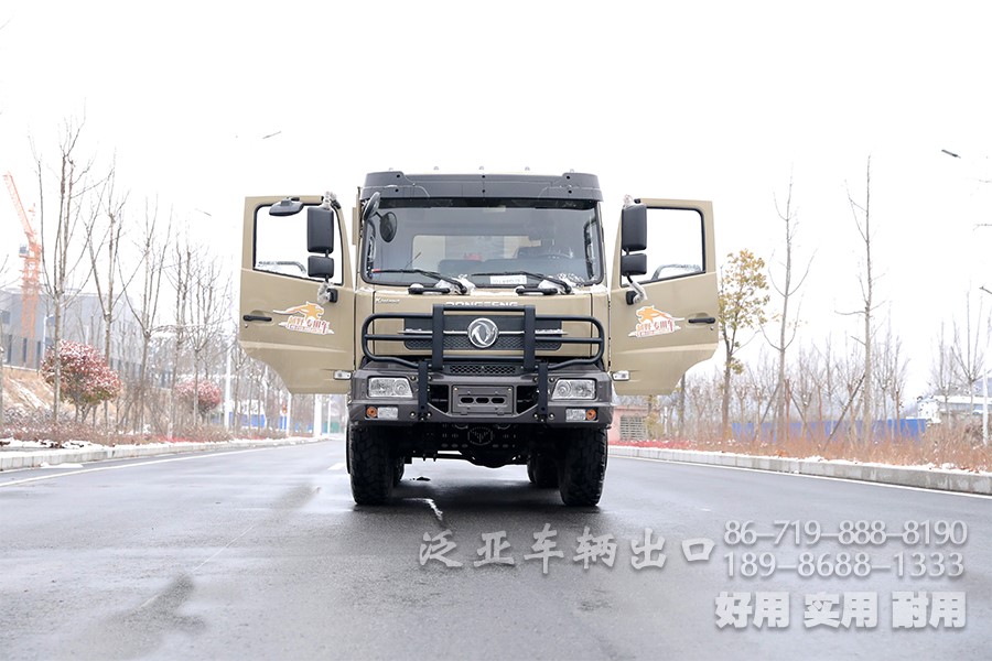 <strong>生來(lái)注定不平凡的東風(fēng)六驅(qū)6x6大馬力越野自卸車</strong>
