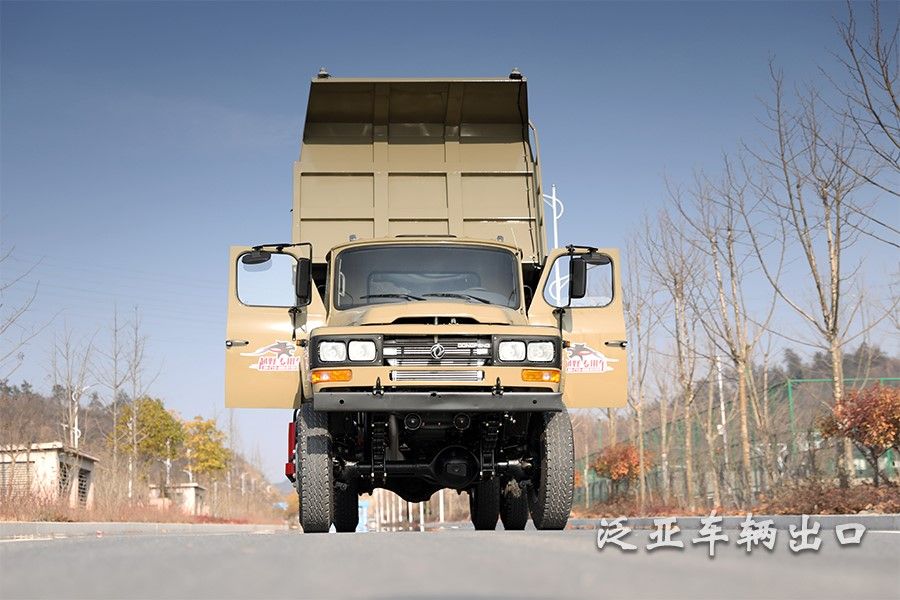 <strong>東風(fēng)四驅(qū)4x4全驅(qū)越野自卸運(yùn)輸車大馬力越野卡車</strong>