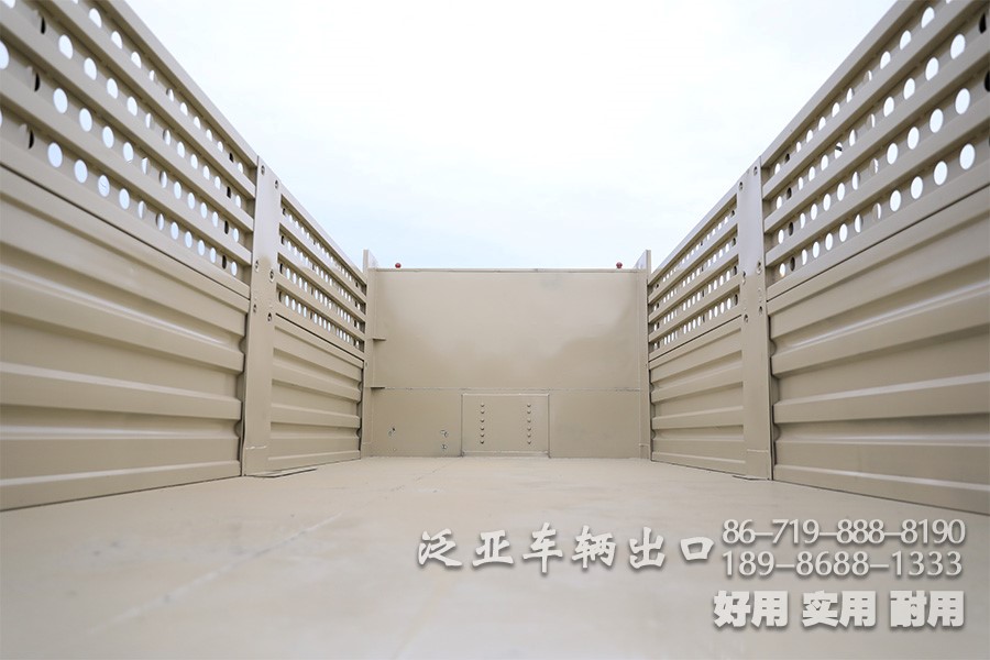 全驅(qū)自卸車，三橋自卸車，東風(fēng)自卸車，東風(fēng)六驅(qū)，后八輪自卸車，東風(fēng)6×6，東風(fēng)越野卡車，六驅(qū)自卸車，東風(fēng)后八輪，后八輪卡車，全驅(qū)后八輪