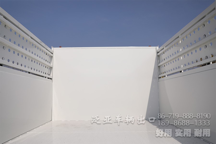 東風(fēng)13噸自卸車，四驅(qū)自卸卡車，4x4自卸車，貨箱加高型自卸車，越野自卸卡車，兩橋礦用自卸車，自卸車出口，自卸車銷售
